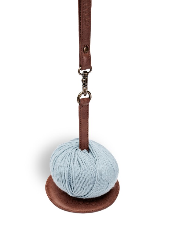 Muud QB-4706/Rich Brown Держатель для мотка пряжи "Gyrit"