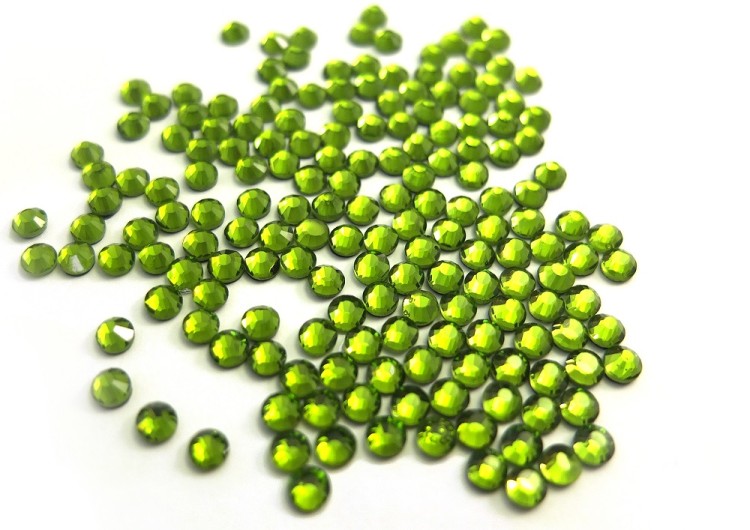 Glitter Glamour 500.740 Стразы оливин (Olivine)