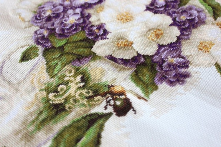 Luca-S G512 Цветы жасмина