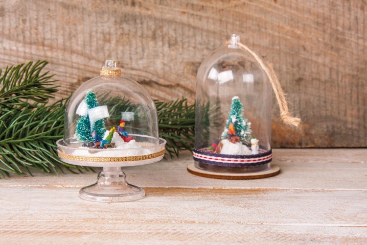 Rayher 46320000 Набор декоративных элементов "Дети на санках"