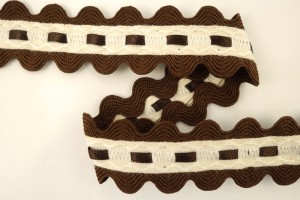 Matsa 13031C/10 Тесьма декоративная, ширина 24 мм, двойной вьюнок с атласной лентой, темно-коричневый