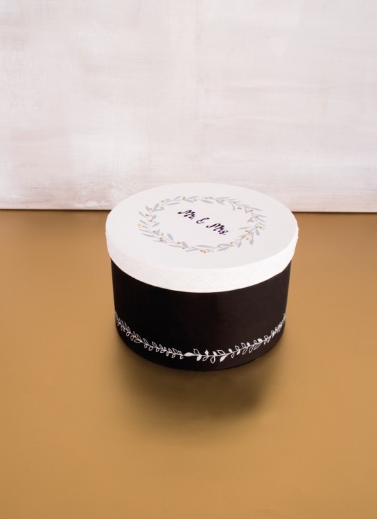 Rayher 45104000 Трафарет "Leaf tendril" в наборе со шпателем-скребком