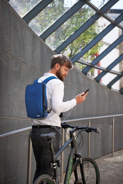 Troika RUC71/DB Деловой рюкзак для зарядки электронных устройств