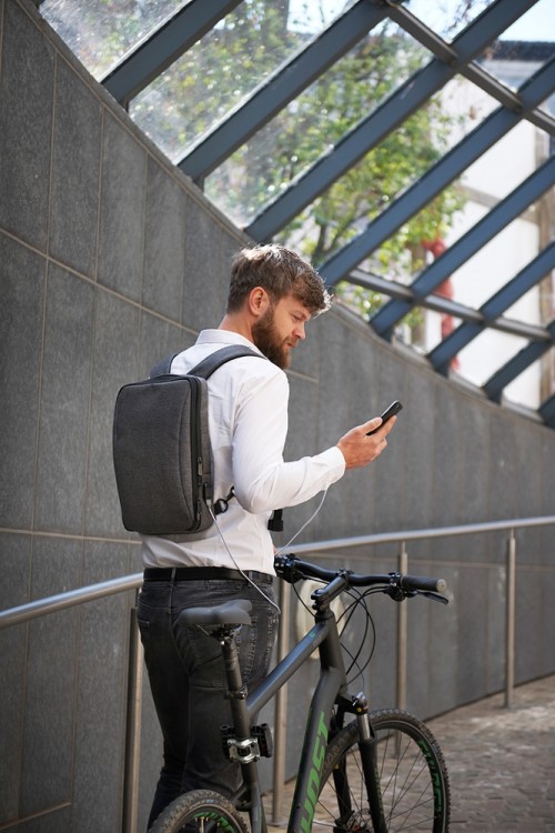 Troika RUC70/GY Деловой рюкзак для зарядки электронных устройств