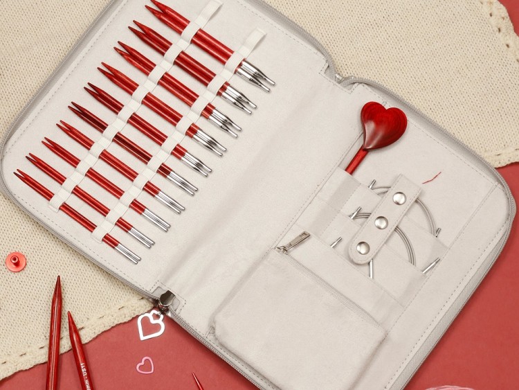 KnitPro 20698 Эксклюзивный подарочный набор съемных спиц "Amore", длина 13 см KnitPro 20698 Эксклюзивный подарочный набор съемных спиц "Amore", длина 13 см