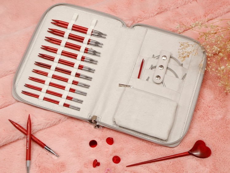 KnitPro 20698 Эксклюзивный подарочный набор съемных спиц "Amore", длина 13 см KnitPro 20698 Эксклюзивный подарочный набор съемных спиц "Amore", длина 13 см