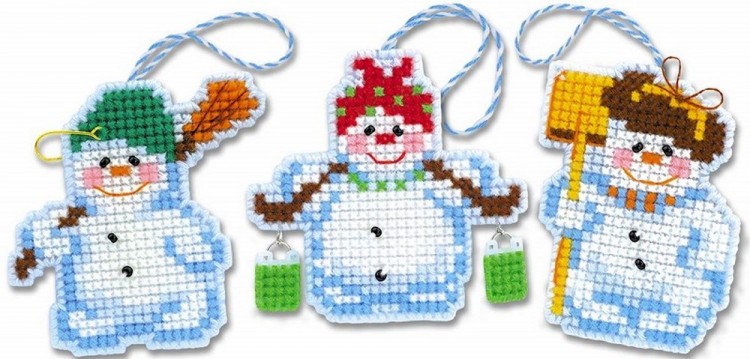 Набор для вышивания Риолис 1681АС Новогодние игрушки «Снеговички»