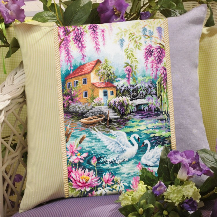 Набор для вышивания Чудесная игла 110-105 Лебединое озеро