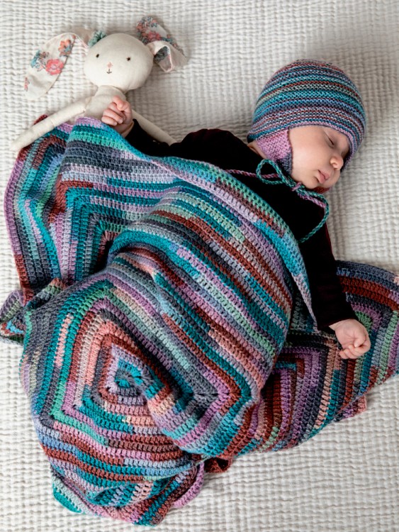 Lang Yarns 2554.0004 Журнал "PUNTO 54 LAYETTE MERINO 200 COLOR"