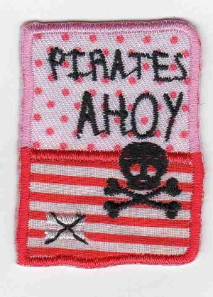 HKM 33655/1SB Термоаппликация "Эмблема квадратная Pirates Ahoy"