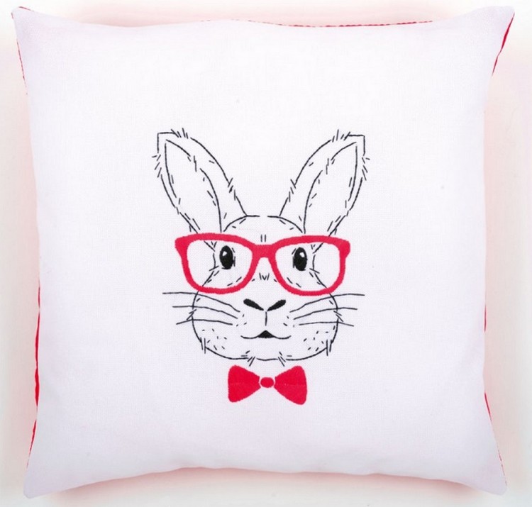 Набор для вышивания Vervaco PN-0155964 Подушка "Кролик в розовых очках"