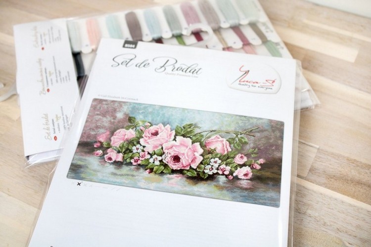 Luca-S B584 Розы