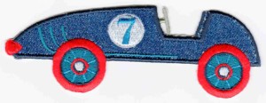 HKM 33357/1SB Термоаппликация "Rennwagen Jeans rote Reifen"
