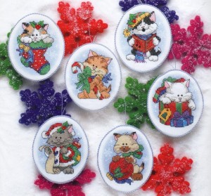 Dimensions 08687 Christmas Kitty Ornaments (made in USA)