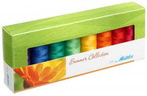 Amann Group Mettler SFC8SUMMER Набор с нитками Silk Finish "Оттенки Лета" в подарочной упаковке, 8 катушек