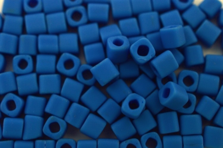 TOHO бисер Cube 4 мм-6/0 цвет 0043DF